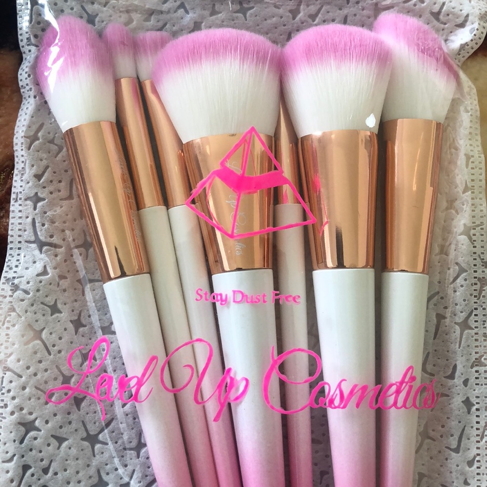 Level Up Makeup Brush Set - Picture 3 of 3